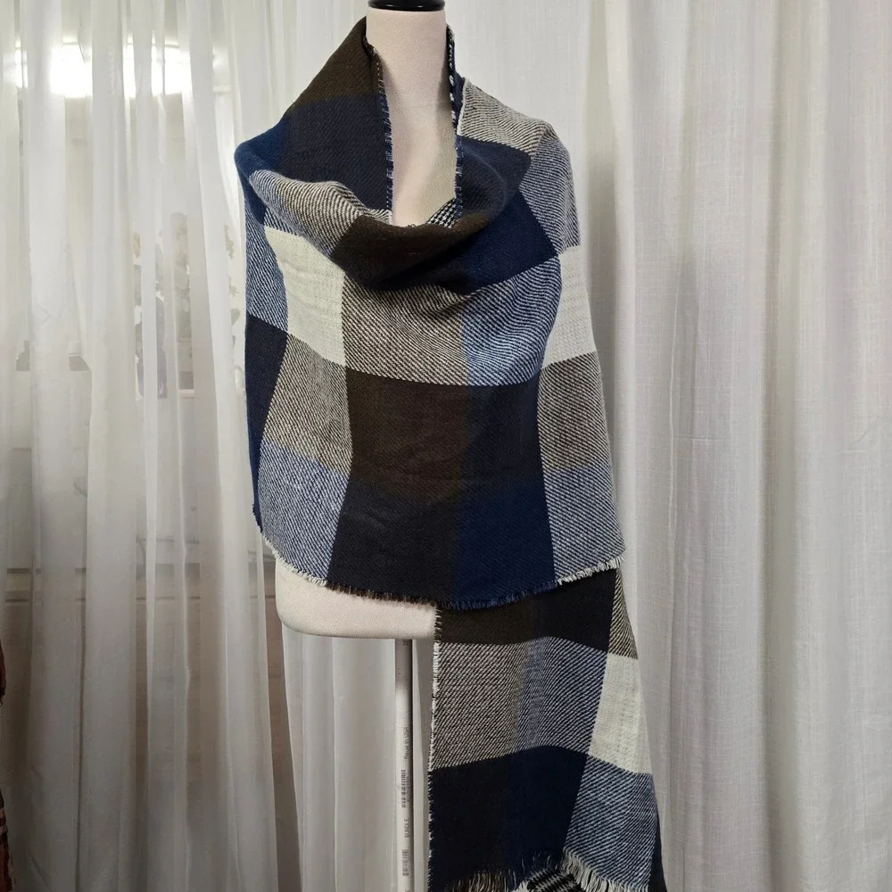 Modena Reversible Blanket Scarf Houndstooth‎ Blue Plaid Fringed Wrap Shawl